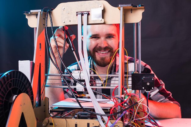 maszyna kreatywnosci jak dzieki wyobrazni tworzyc nowe idee i rozwijac firme martin reevesjack fuller