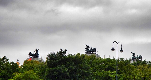 wojna o pieniadz 4 cisza przed burza song hongbing