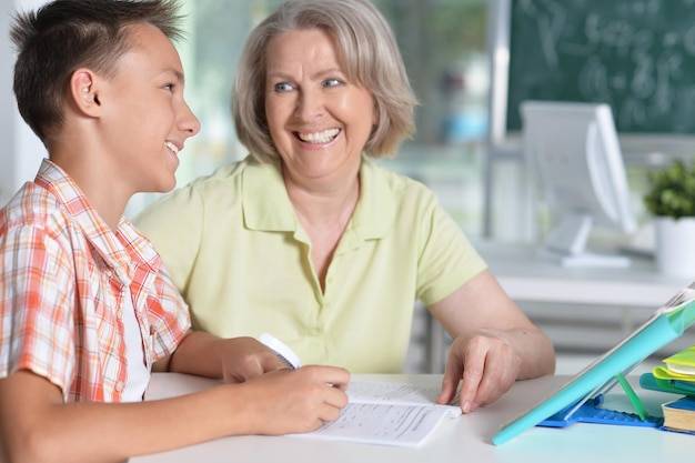 Co pisze opiekun stażu na nauczyciela mianowanego i dlaczego ma to znaczenie?