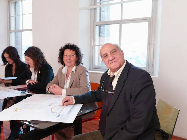 Ile zarabia nauczyciel kontraktowy w polskiej szkole?