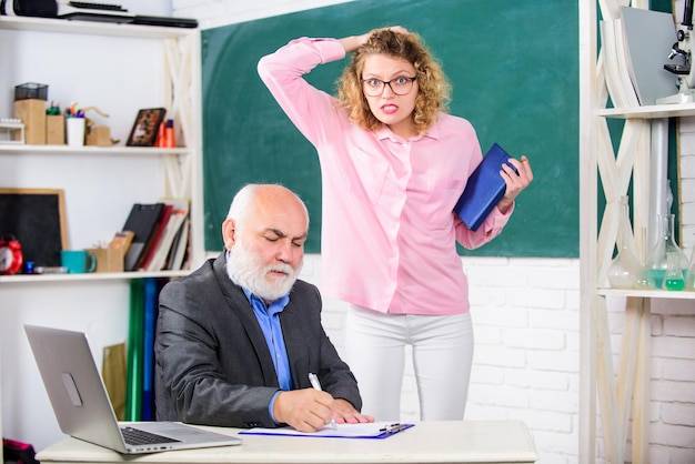 Jakie zmiany w karcie nauczyciela wpłyną na pracę pedagogów?