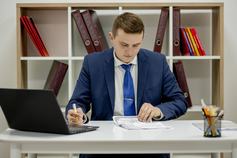 Certyfikat księgowego MF jak uzyskać i co warto o tym wiedzieć?
