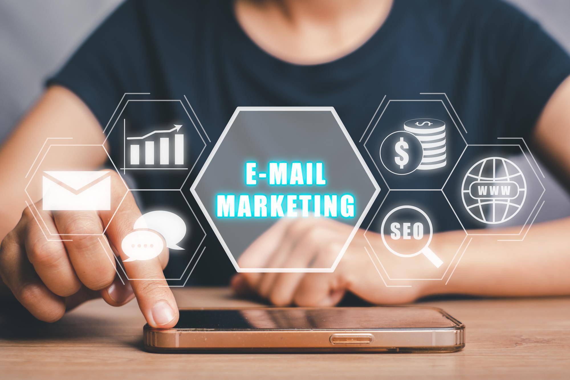 Marketing internetowy co to i jak wpływa na rozwój firm?